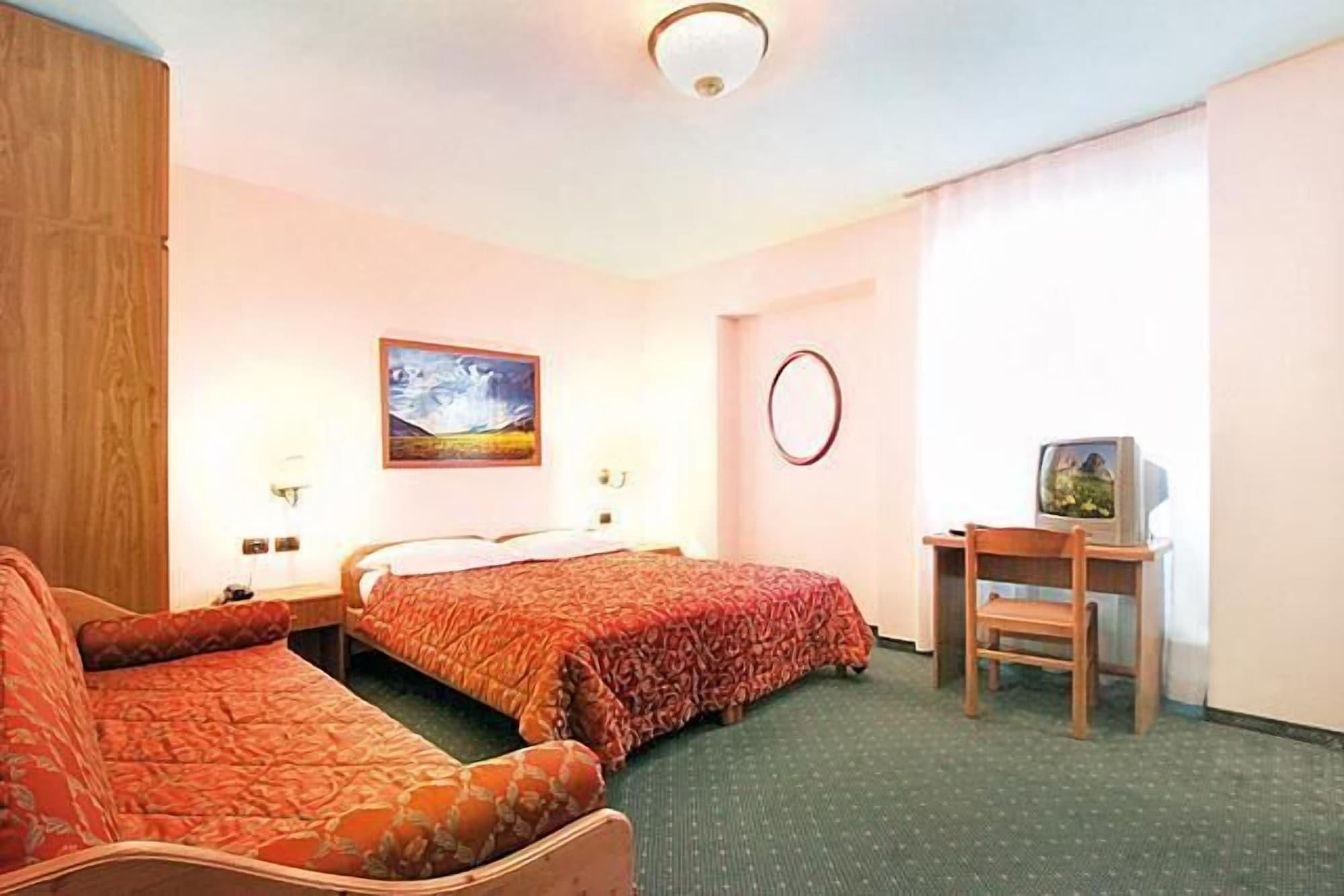 Hotel Il Caminetto Sport Каназей Екстериор снимка