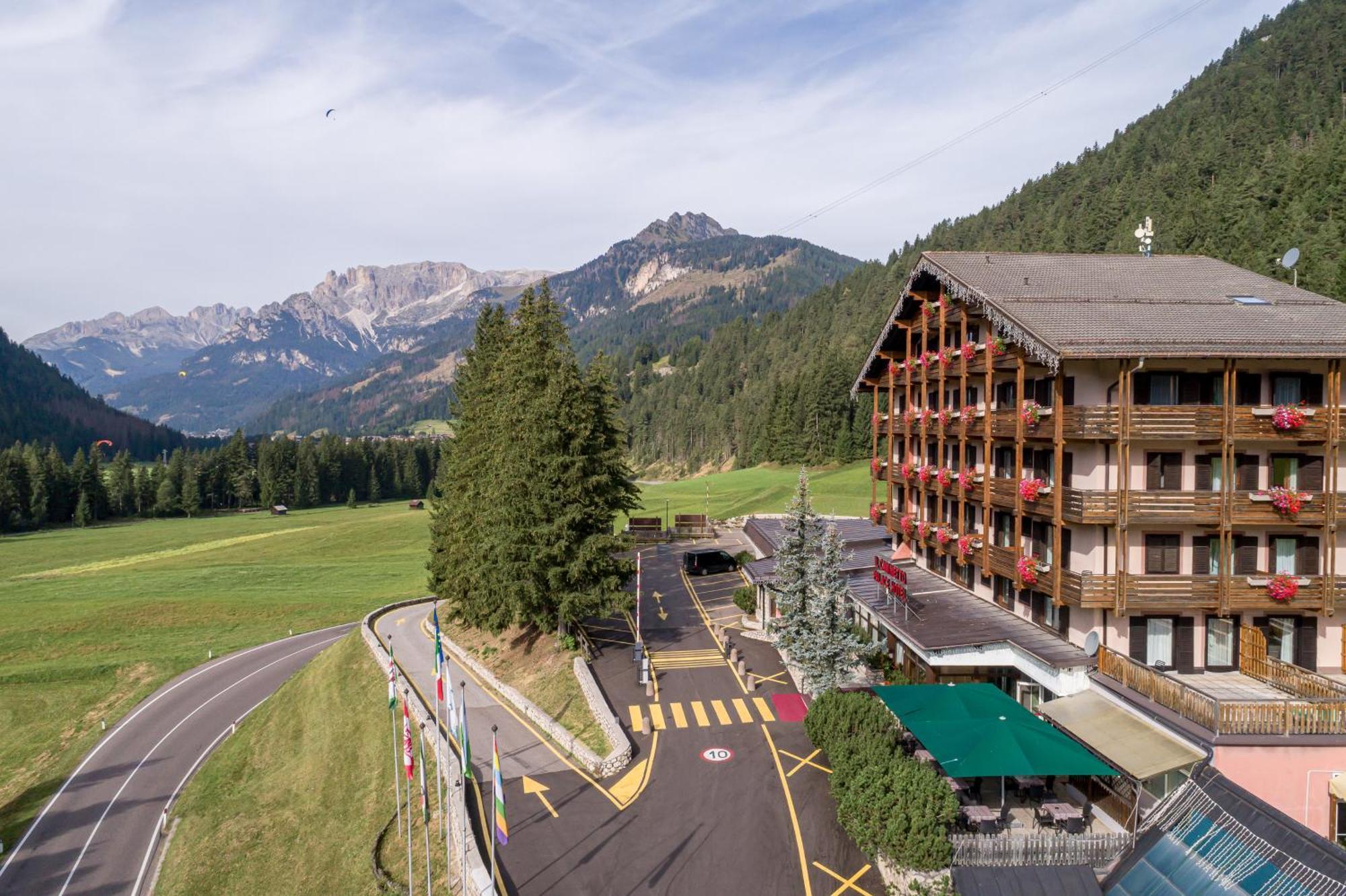 Hotel Il Caminetto Sport Каназей Екстериор снимка