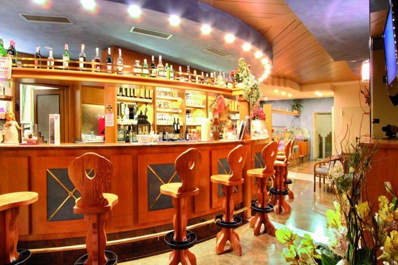 Hotel Il Caminetto Sport Каназей Екстериор снимка